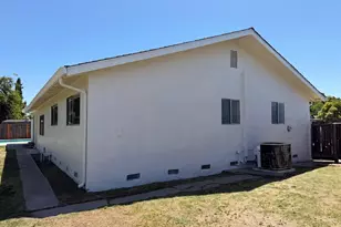 8845 Los Olivas Ct, Stockton, CA 95210 - Photo 34