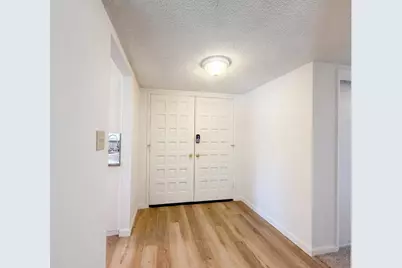 8845 Los Olivas Court, Stockton, CA 95210 - Photo 6