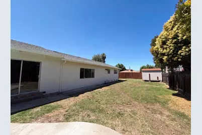 8845 Los Olivas Court, Stockton, CA 95210 - Photo 32