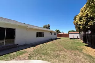 8845 Los Olivas Ct, Stockton, CA 95210 - Photo 32