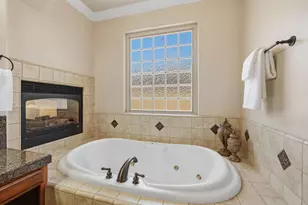 8587 Indianwood Ln, Roseville, CA 95747 - Photo 36