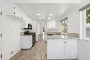7 Windbrook Ct, Sacramento, CA 95823 - Photo 10
