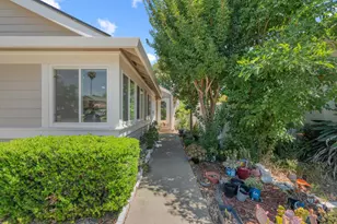 7 Windbrook Ct, Sacramento, CA 95823 - Photo 4