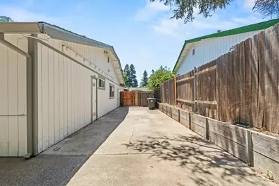 7943 Glen Stone Avenue, Citrus Heights, CA 95610 - Photo 30