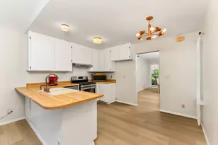 9 Monaghan Cir, Sacramento, CA 95823 - Photo 6