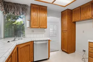 8440 Amrita Ct, Sacramento, CA 95828 - Photo 2