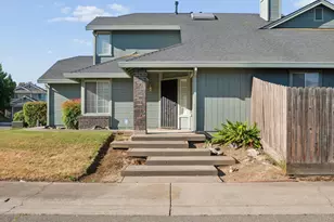 8440 Amrita Ct, Sacramento, CA 95828 - Photo 12