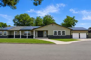 10606 Pioneer Ave, Oakdale, CA 95361 - Photo 1