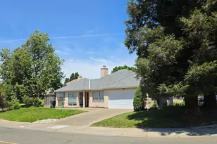 1 Sandhill Ct, Sacramento, CA 95831 - Photo 2