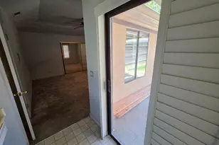 1 Sandhill Ct, Sacramento, CA 95831 - Photo 16