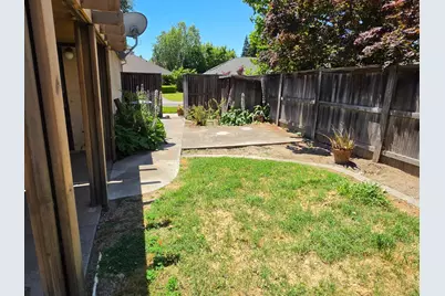 1 Sandhill Ct, Sacramento, CA 95831 - Photo 30