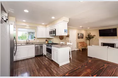 8377 Seeno Avenue, Granite Bay, CA 95746 - Photo 10