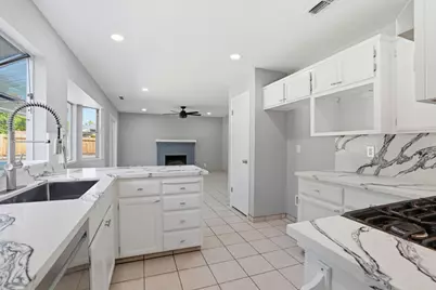 936 Oakbrooke Court, Modesto, CA 95351 - Photo 16