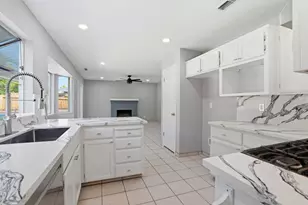 936 Oakbrooke Ct, Modesto, CA 95351 - Photo 16