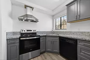 7441 Auburn Oaks Ct, Citrus Heights, CA 95621 - Photo 4