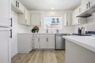 3647 Whispering Creek Circle, Stockton, CA 95219 - Photo 8