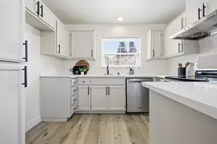 3647 Whispering Creek Cir, Stockton, CA 95219 - Photo 8