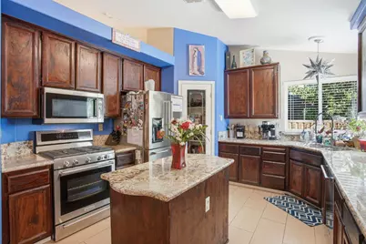 8950 Alps, Elk Grove, CA 95624 - Photo 14