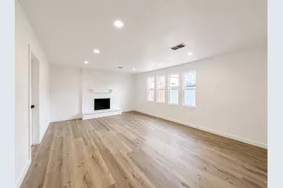 1214 Pioneer Avenue, Turlock, CA 95380 - Photo 2