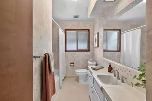 4736 F Pkwy, Sacramento, CA 95823 - Photo 22