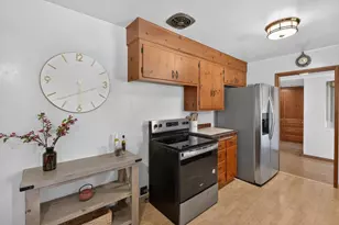 4736 F Pkwy, Sacramento, CA 95823 - Photo 8