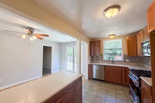 6015 12th Ave, Sacramento, CA 95820 - Photo 2