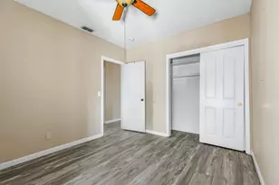 9063 Old Creek Dr, Elk Grove, CA 95758 - Photo 26