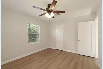 1221 S Pleasant Avenue, Lodi, CA 95240 - Photo 22