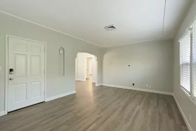 1221 S Pleasant Avenue, Lodi, CA 95240 - Photo 8