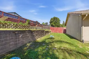 5905 Merlindale Dr, Citrus Heights, CA 95610 - Photo 24