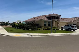 636 Pinelli Dr, Los Banos, CA 93635 - Photo 2