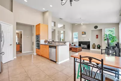 9516 Grasmeer Way, Elk Grove, CA 95624 - Photo 18
