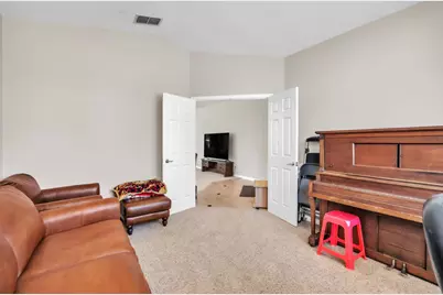 9516 Grasmeer Way, Elk Grove, CA 95624 - Photo 14
