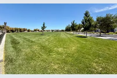 2482 Augusta Avenue, Tracy, CA 95377 - Photo 44