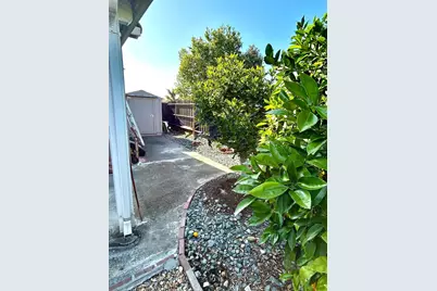 8031 Clanfield Way, Sacramento, CA 95829 - Photo 8