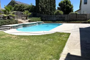13211 Rivercrest Dr, Waterford, CA 95386 - Photo 18