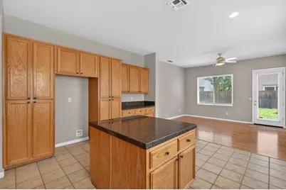 8161 Grisham Way, Elk Grove, CA 95758 - Photo 10