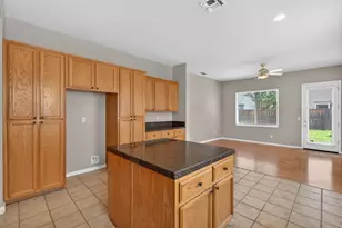 8161 Grisham Way, Elk Grove, CA 95758 - Photo 10