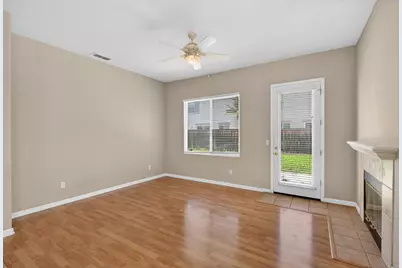 8161 Grisham Way, Elk Grove, CA 95758 - Photo 16