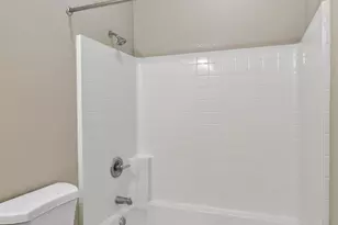 8161 Grisham Way, Elk Grove, CA 95758 - Photo 26