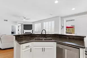 11 Sabre Ct, Sacramento, CA 95835 - Photo 18