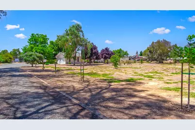 13536 McFarland Street, Galt, CA 95632 - Photo 2