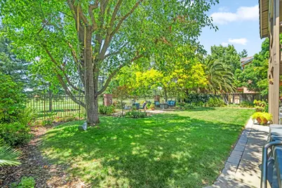 9033 Laguna Lake Way, Elk Grove, CA 95758 - Photo 56