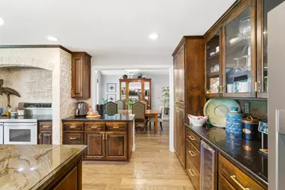 9033 Laguna Lake Way, Elk Grove, CA 95758 - Photo 22
