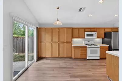 9772 Sand Hollow Way, Elk Grove, CA 95757 - Photo 18