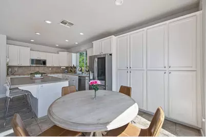 4060 Clarewood Way, Sacramento, CA 95835 - Photo 18