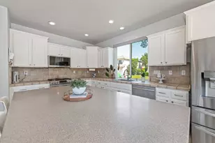 4060 Clarewood Way, Sacramento, CA 95835 - Photo 16