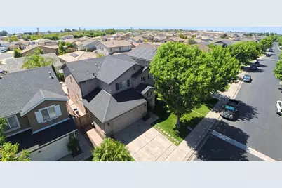 2441 Jubilee Drive, Turlock, CA 95380 - Photo 38