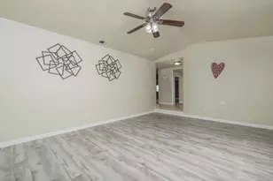 9244 Rogers Rd, Sacramento, CA 95829 - Photo 12