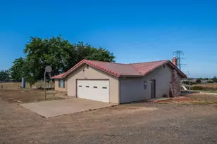 9244 Rogers Rd, Sacramento, CA 95829 - Photo 2
